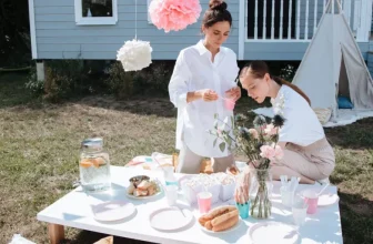 What Are the Best Themes for Summer Party Decorations?